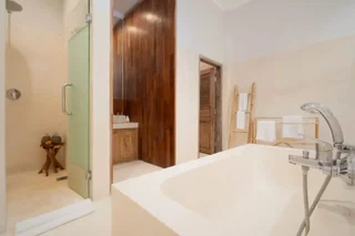 Сукавати: Freddies Villas Ubud