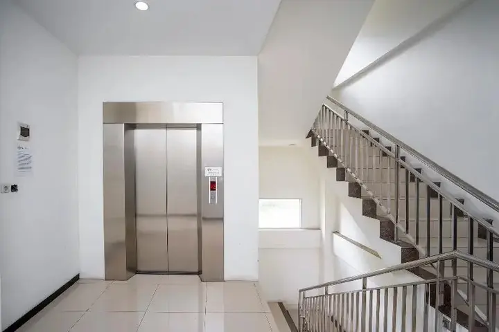 Самаринда: D'Es Guest House
