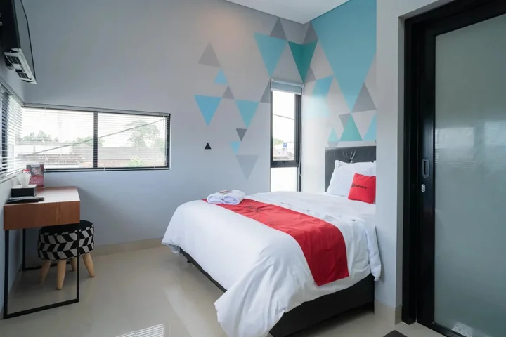Батуретно: RedDoorz near Sindu Kusuma Edupark 3