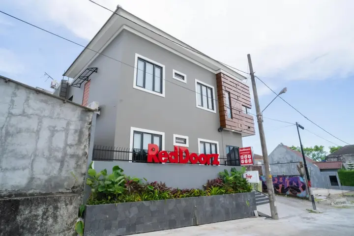 Батуретно: RedDoorz near Sindu Kusuma Edupark 3