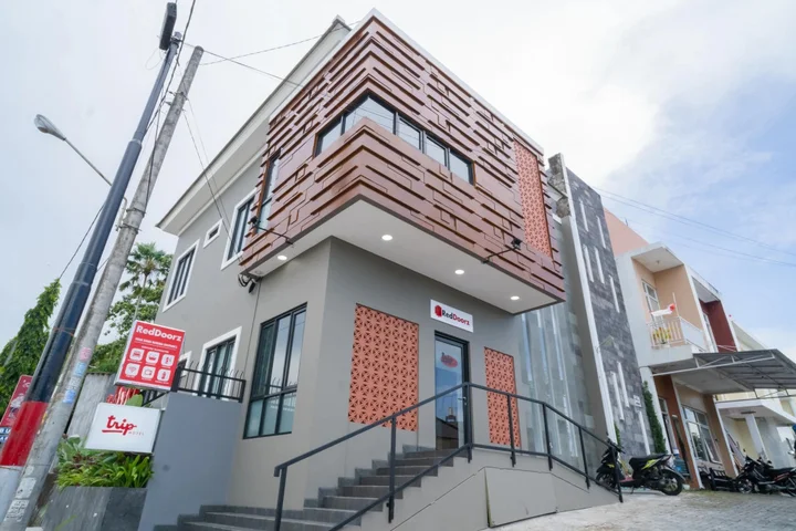 Батуретно: RedDoorz near Sindu Kusuma Edupark 3