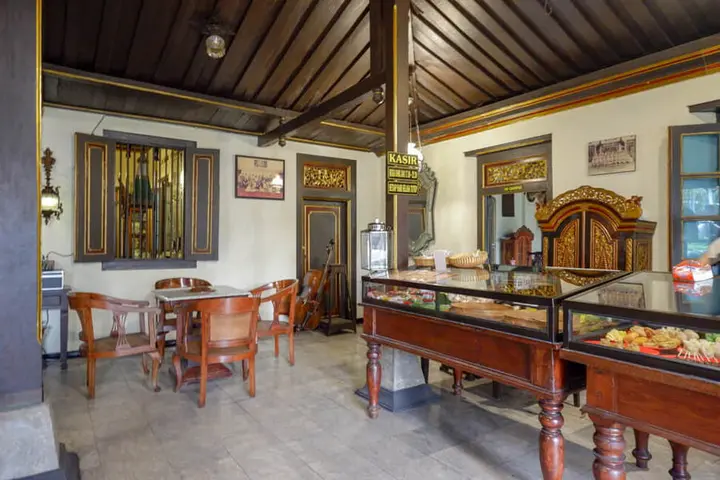 Суракарта: Cakra Homestay Solo RedPartner