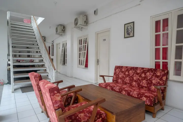Сукохарджо: RedDoorz Plus near UMS Solo