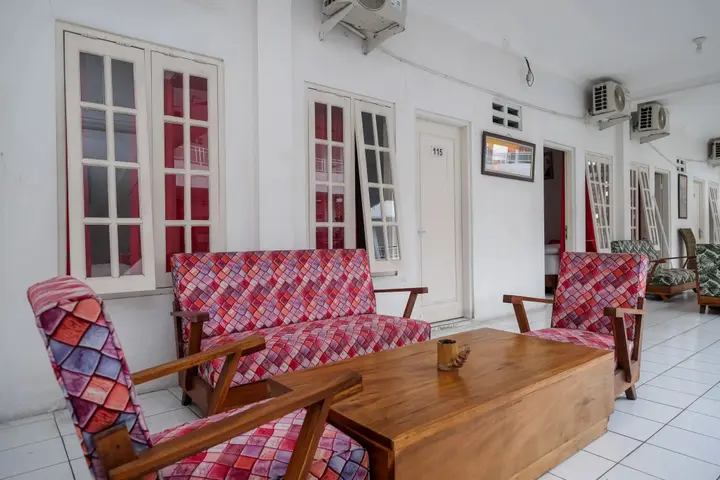 Сукохарджо: RedDoorz Plus near UMS Solo