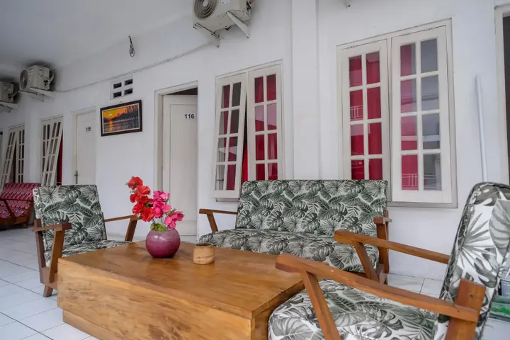 Сукохарджо: RedDoorz Plus near UMS Solo