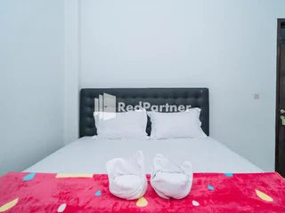 Депок: Pondok Wangi Syariah RedPartner