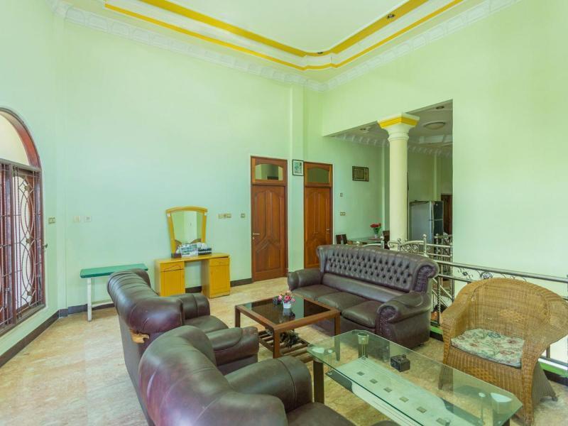 Матарам: Senaz Guesthouse