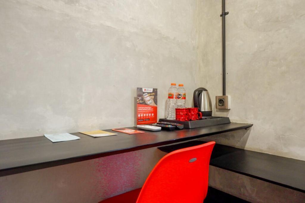 Семаранг: RedDoorz Plus near Kawasan Sam Poo Kong Semarang