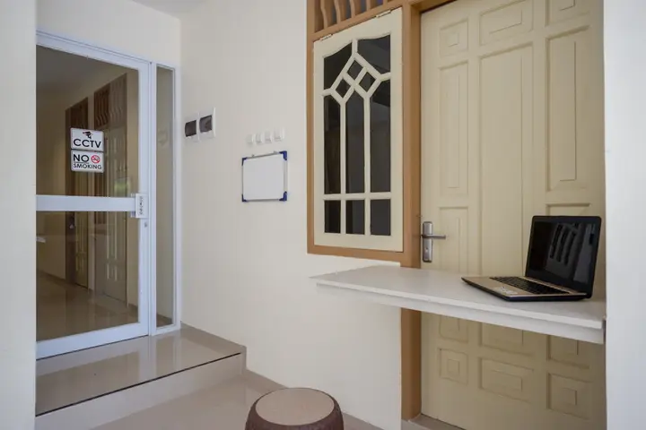 Депок: RedDoorz near Ambarrukmo Plaza Mall