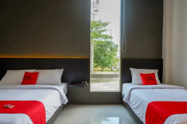 Сукохарджо: RedDoorz Plus near Solo Baru
