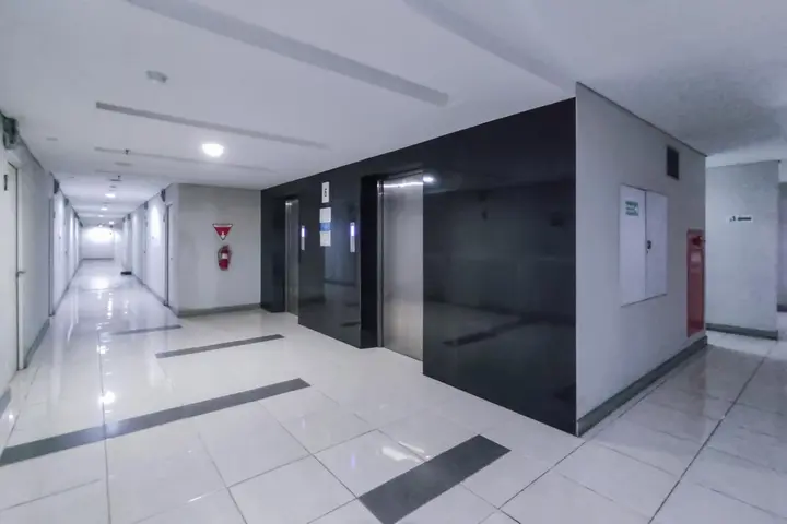 Тангеранг: RedDoorz Apartment @ Skylounge Tamansari