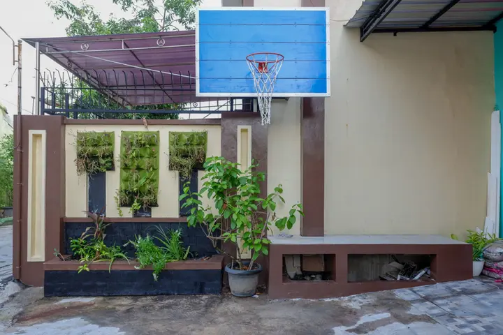 Суракарта: RedDoorz near Jalan Adi Sucipto Solo