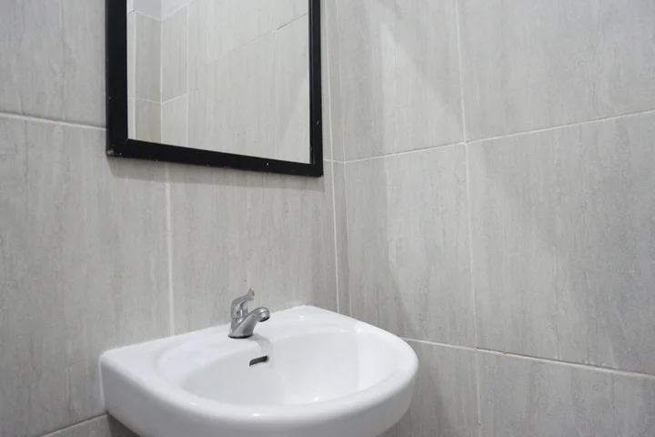 Суракарта: RedDoorz near Jalan Adi Sucipto Solo