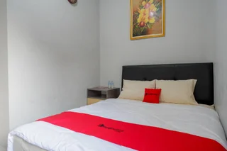 Суракарта: RedDoorz near Jalan Adi Sucipto Solo