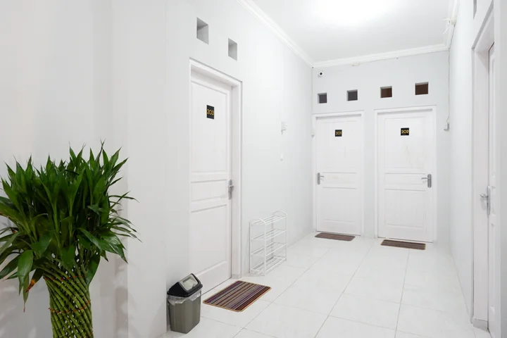 Суракарта: RedDoorz near Jalan Adi Sucipto Solo