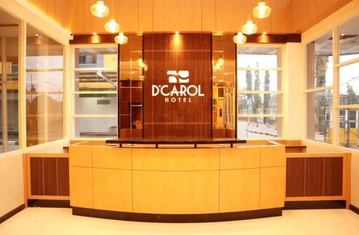 Сурабая: D'Carol Hotel