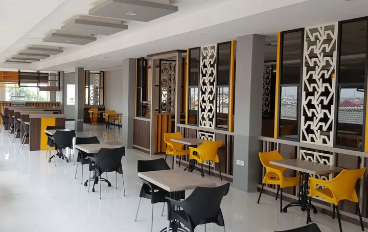 Сурабая: D'Carol Hotel
