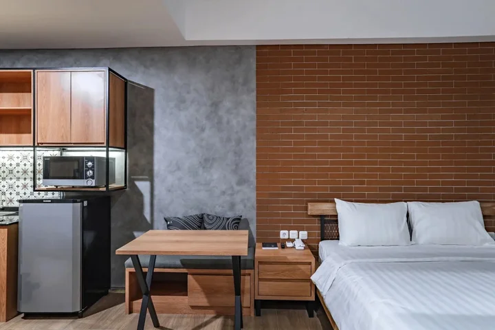 Сукохарджо: LOA Living Solo Baru