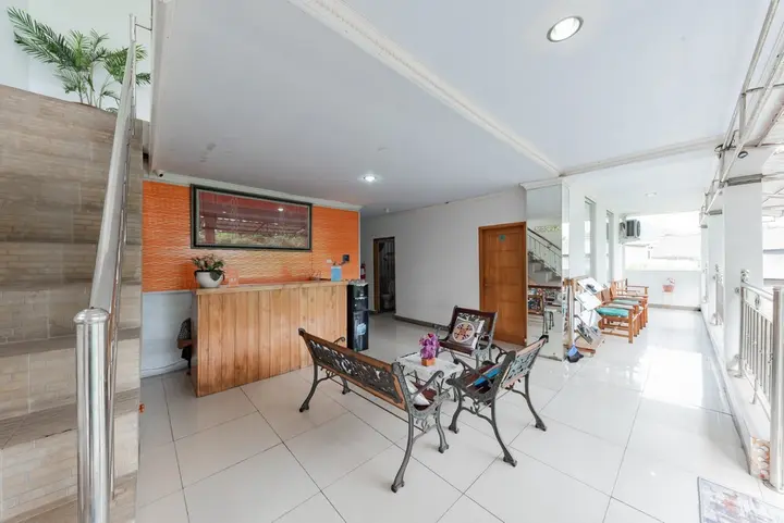 Пелабухан-рату: RedDoorz Syariah @ Pantai Pelabuhan Ratu