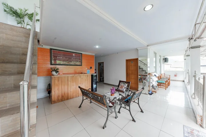 Пелабухан-рату: RedDoorz Syariah @ Pantai Pelabuhan Ratu