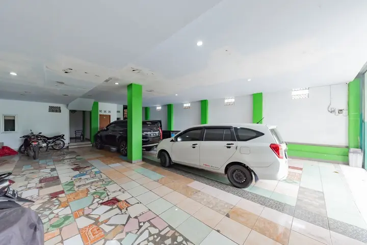 Пелабухан-рату: RedDoorz Syariah @ Pantai Pelabuhan Ratu