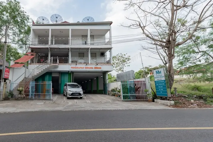 Пелабухан-рату: RedDoorz Syariah @ Pantai Pelabuhan Ratu