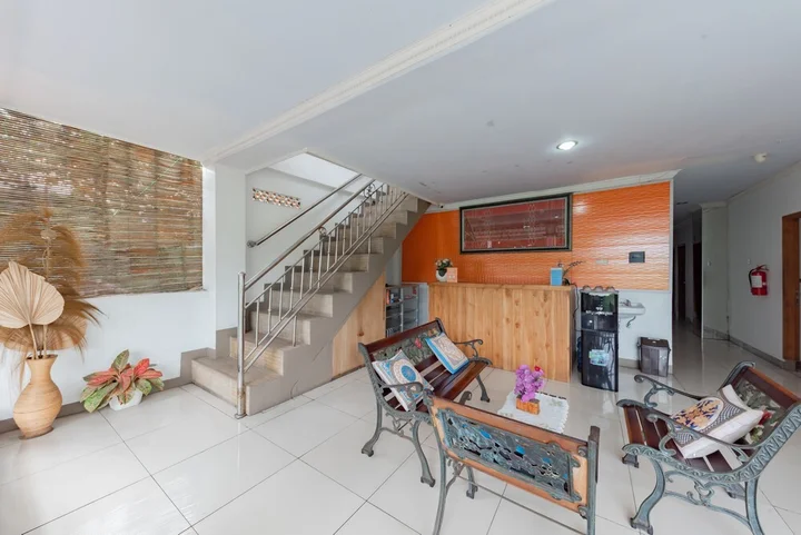 Пелабухан-рату: RedDoorz Syariah @ Pantai Pelabuhan Ratu