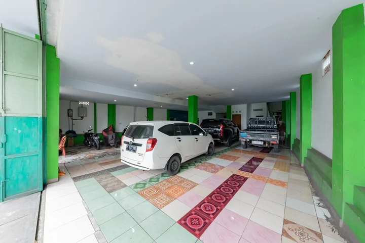 Пелабухан-рату: RedDoorz Syariah @ Pantai Pelabuhan Ratu