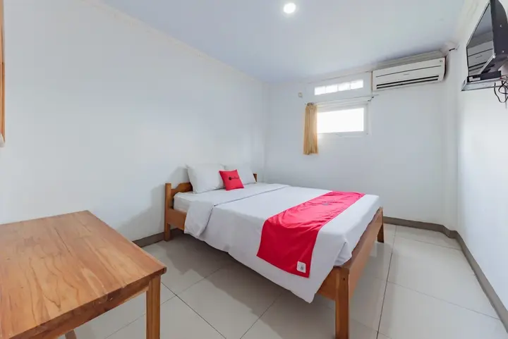 Пелабухан-рату: RedDoorz Syariah @ Pantai Pelabuhan Ratu