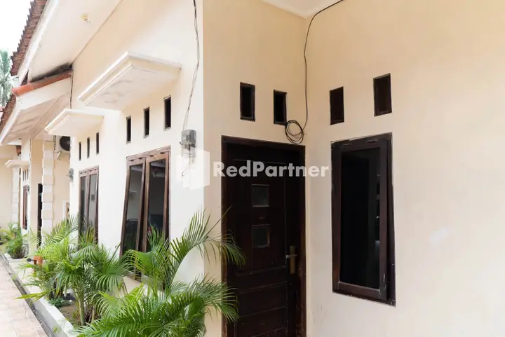 Guest House Dhome 1 Syariah RedPartner — фото 3