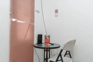 Депок: RedDoorz near RS Mitra Keluarga Depok