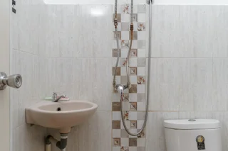 Депок: RedDoorz near RS Mitra Keluarga Depok
