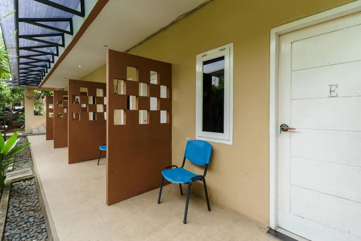 Депок: RedDoorz near RS Mitra Keluarga Depok