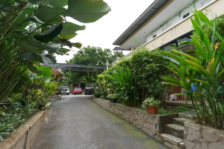 Депок: RedDoorz near RS Mitra Keluarga Depok