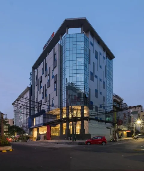 Джакарта: Hotel 88 Blok M