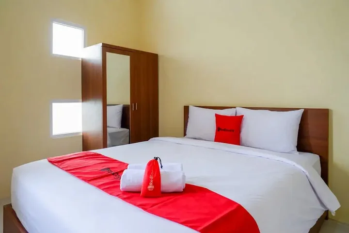 Суракарта: Reddoorz Syariah near Solo Square Mall