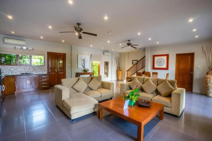Каликбукбук: Lovina Beachhouse Villas