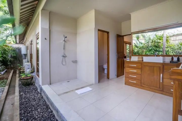 Каликбукбук: Lovina Beachhouse Villas