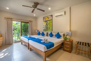 Каликбукбук: Lovina Beachhouse Villas