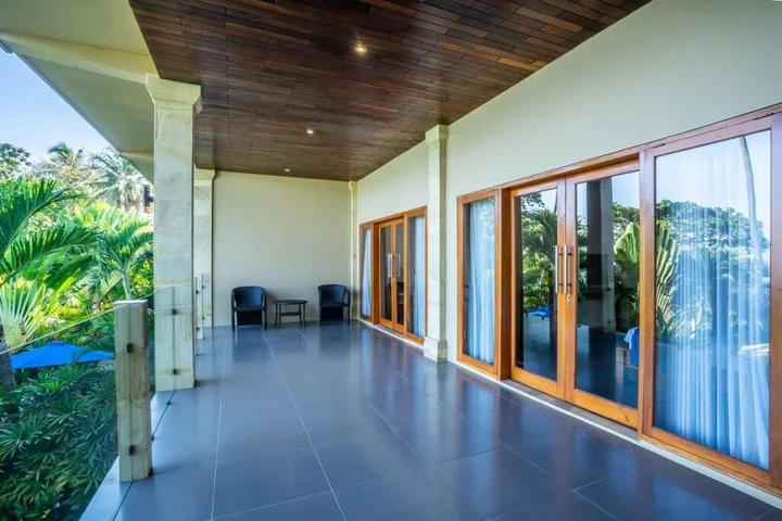 Каликбукбук: Lovina Beachhouse Villas