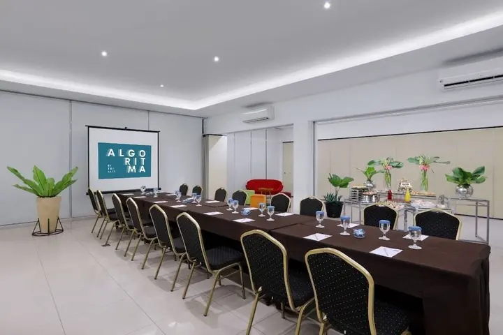Палембанг: Algoritma Hotel