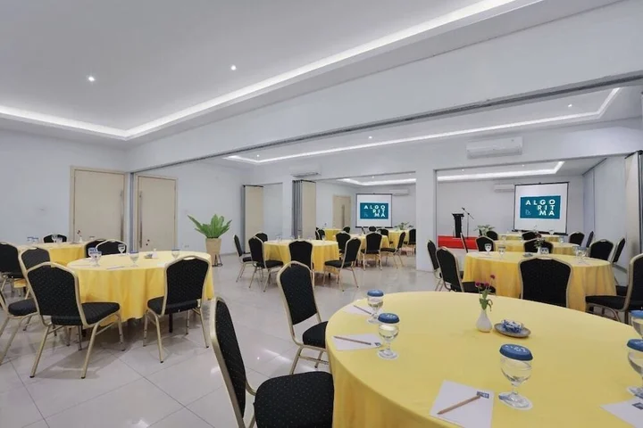 Палембанг: Algoritma Hotel