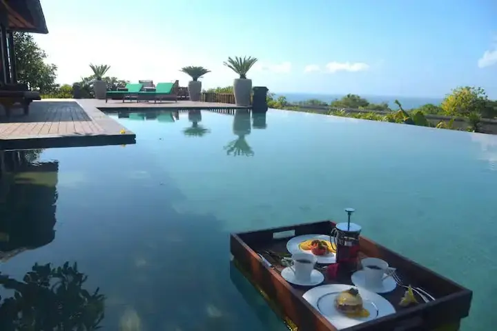 Беноа: The Shanti Residence