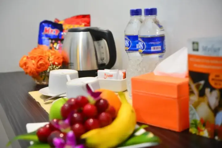 Тангеранг: J hotel