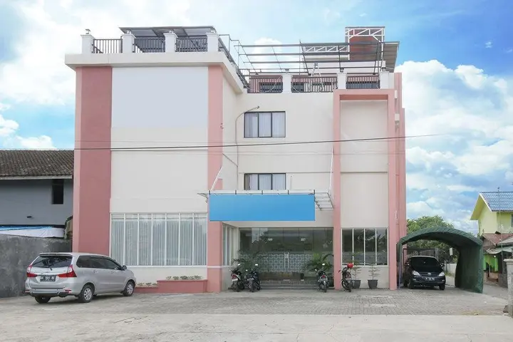 Банджанбару: Airy Syariah Tugu Adipura Kastela 3 Banjarbaru