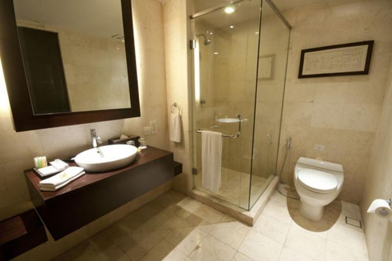 Беноа: Swiss-Belhotel Bay View Hotel,Suites and Villas Hotel