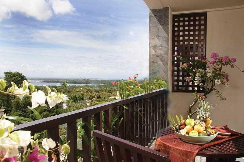 Беноа: Swiss-Belhotel Bay View Hotel,Suites and Villas Hotel
