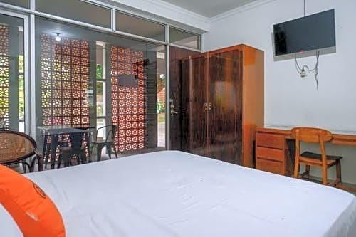 Семаранг: KoolKost Syariah @ Wisma Fastabiq (Minimun Stay 6 Nights)