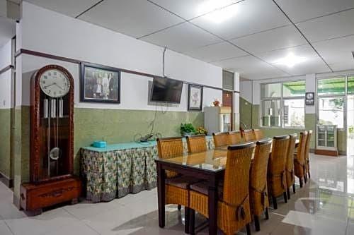 Семаранг: KoolKost Syariah @ Wisma Fastabiq (Minimun Stay 6 Nights)