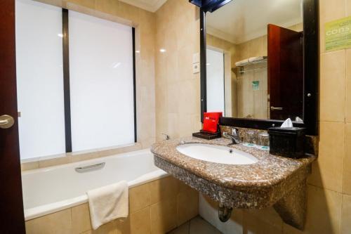 Баликпапан: Town House Bukit Damai Indah Hotel & Residence